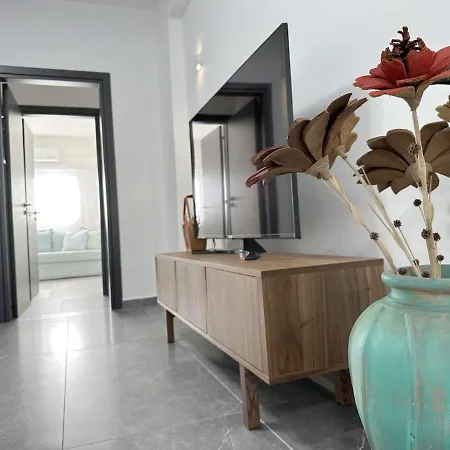Appartamento 3bdr Design 125sqm 3 Min To Finikoudes Larnaca
