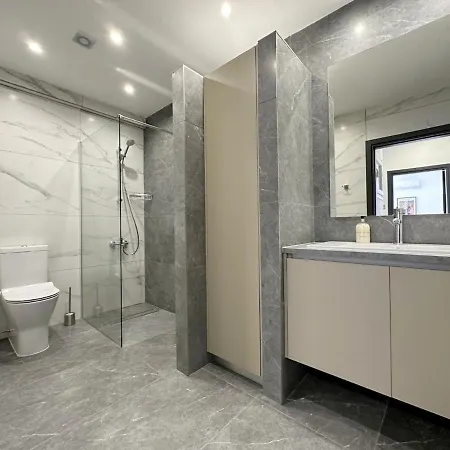 3bdr Design 125sqm 3 Min To Finikoudes * Larnaca