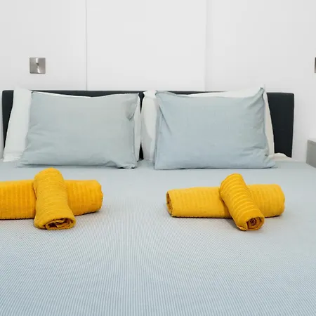 3bdr Design 125sqm 3 Min To Finikoudes * Larnaca