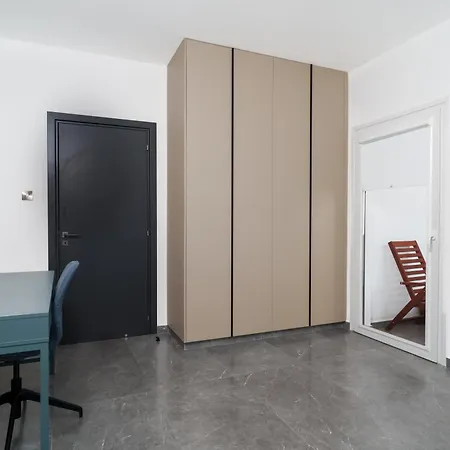 3bdr Design 125sqm 3 Min To Finikoudes *
