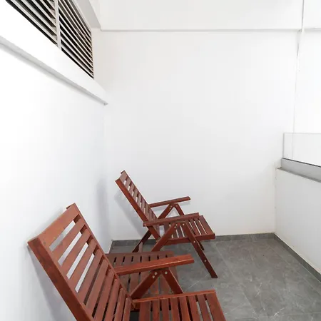 3bdr Design 125sqm 3 Min To Finikoudes * Larnaca