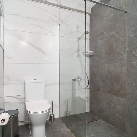 3bdr Design 125sqm 3 Min To Finikoudes Appartamento *